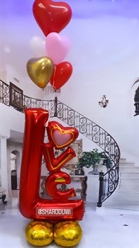 Набор шаров для влюбленных №49 Шар LOVE воздух(147см)+облако из 5 сердец (комплект)