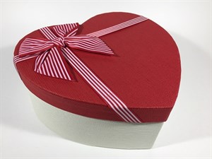 Коробка карт Сердце из наб 1/3 красно-кремовая с полосатым бантом №2 /OMG