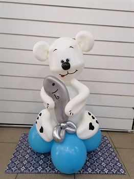 Фигура из шаров Белый Мишка с рыбкой /Л